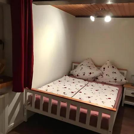 Gemuetliches Reetdachhaus In Schleswig Holstein
