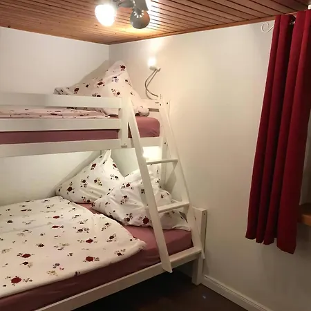 Gemuetliches Reetdachhaus In Schleswig Holstein * Neuendorf-Sachsenbande