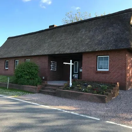 Gemuetliches Reetdachhaus In Schleswig Holstein Holiday home